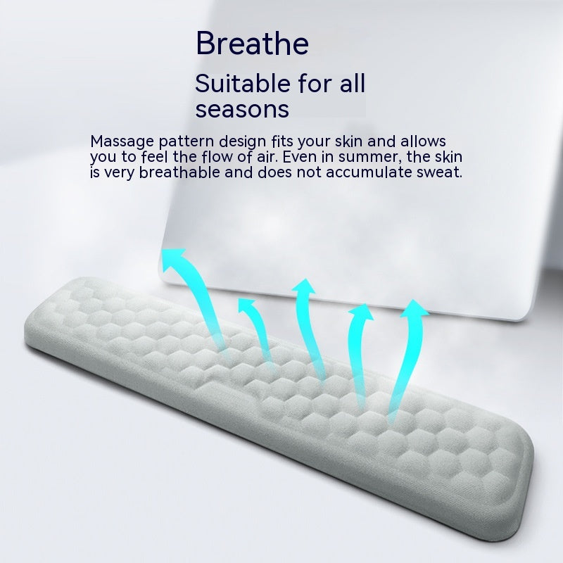 Gray air mattress with text highlighting its breathability and suitability for all seasons.